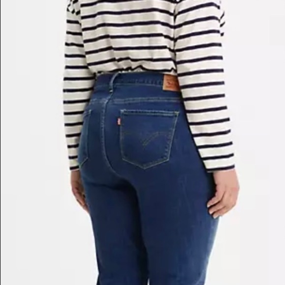 Levi 414 Classic Straight Mid Rise Dark Wash - Picture 3 of 3